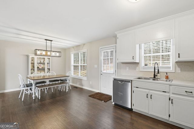 302 White Marble Way, Ball Ground, GA 30107