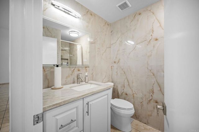 8339 E County Dr, El Cajon, CA 92021