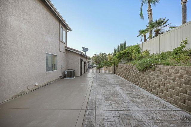 8339 E County Dr, El Cajon, CA 92021
