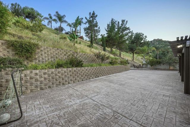 8339 E County Dr, El Cajon, CA 92021