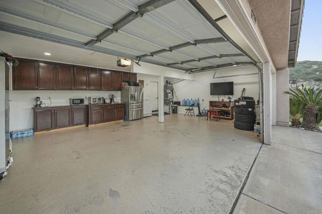 8339 E County Dr, El Cajon, CA 92021