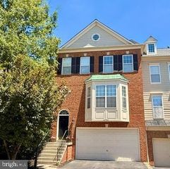 43764 LEES MILL SQ, Leesburg, VA 20176