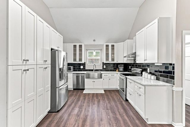 8941 HICKORY TRAIL DR, Memphis, TN 38018