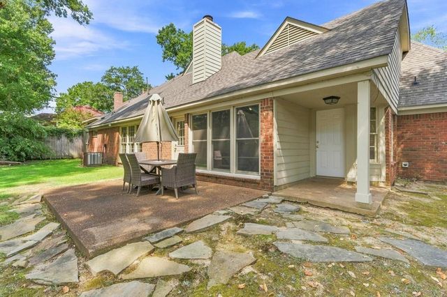 8941 HICKORY TRAIL DR, Memphis, TN 38018