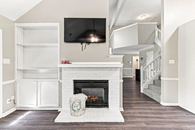 8941 HICKORY TRAIL DR, Memphis, TN 38018