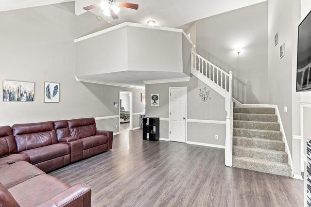 8941 HICKORY TRAIL DR, Memphis, TN 38018