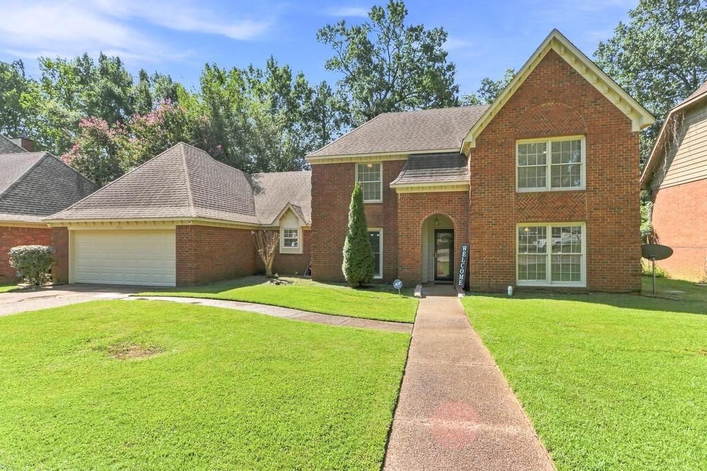 8941 HICKORY TRAIL DR, Memphis, TN 38018