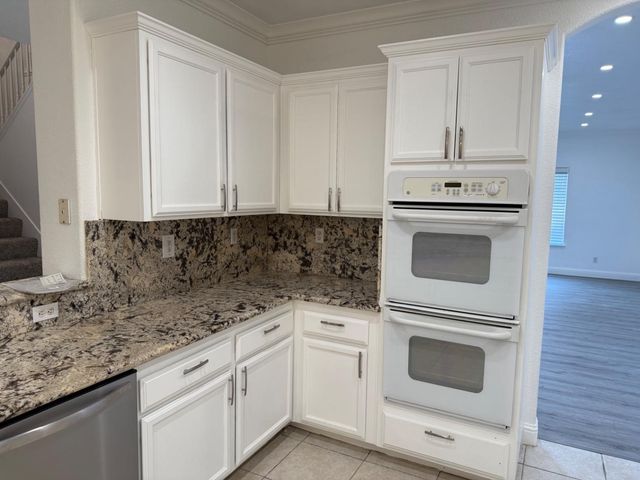 683 Mark Thomas Dr, Yuba City, CA 95993