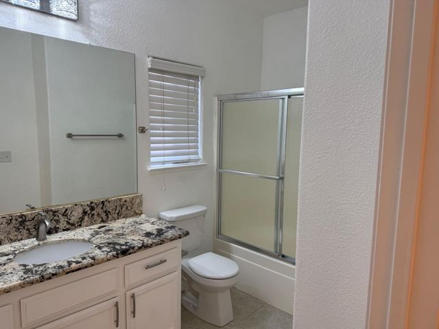 683 Mark Thomas Dr, Yuba City, CA 95993