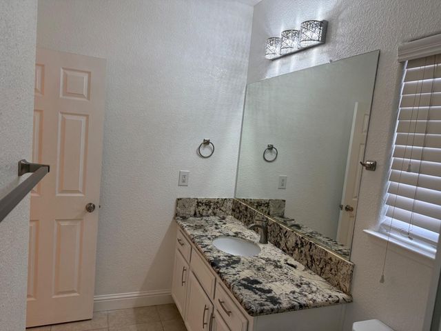 683 Mark Thomas Dr, Yuba City, CA 95993