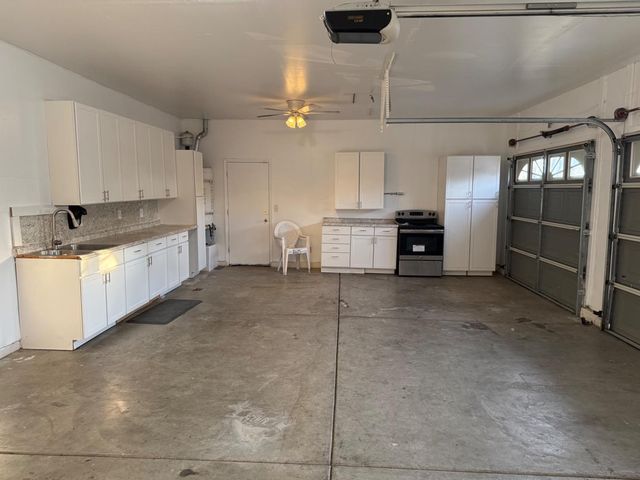 683 Mark Thomas Dr, Yuba City, CA 95993