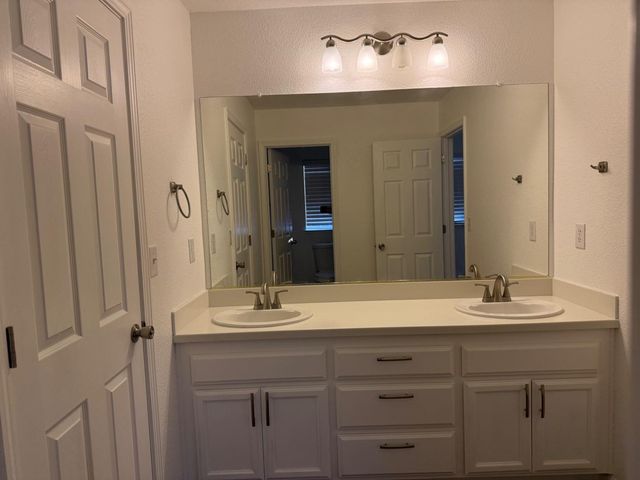 683 Mark Thomas Dr, Yuba City, CA 95993