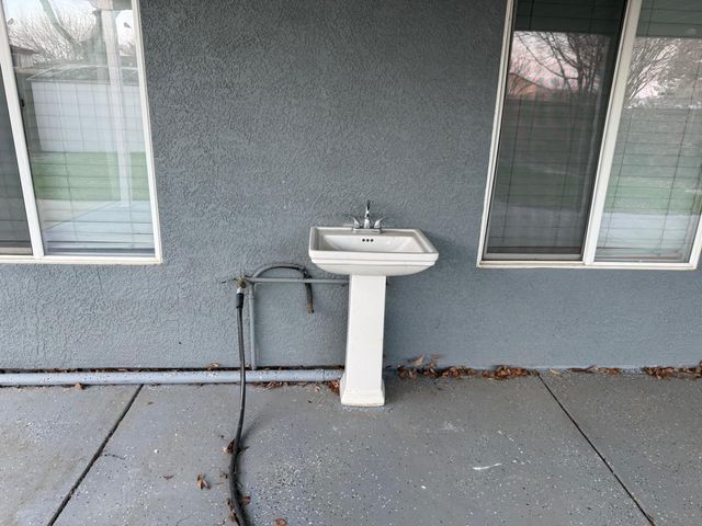 683 Mark Thomas Dr, Yuba City, CA 95993