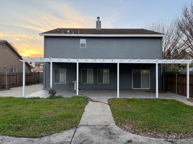 683 Mark Thomas Dr, Yuba City, CA 95993