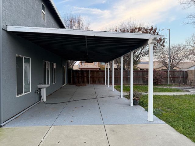 683 Mark Thomas Dr, Yuba City, CA 95993