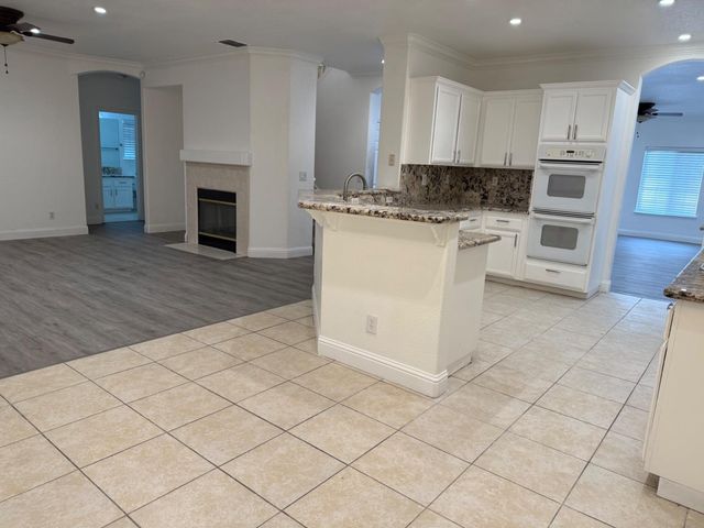 683 Mark Thomas Dr, Yuba City, CA 95993