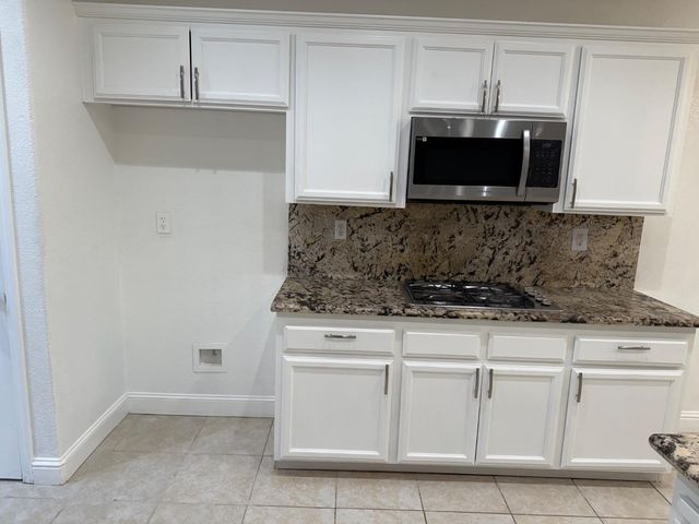 683 Mark Thomas Dr, Yuba City, CA 95993