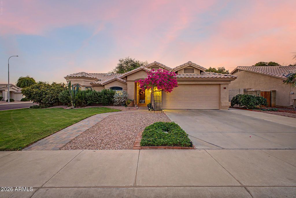 250 S ASH Drive, Chandler, AZ 85224 — exterior