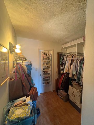 3551 NE 169th St 104, North Miami Beach, FL 33160
