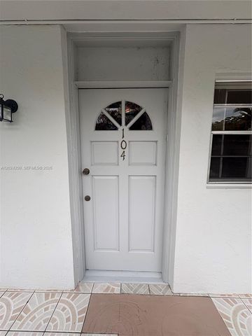 3551 NE 169th St 104, North Miami Beach, FL 33160