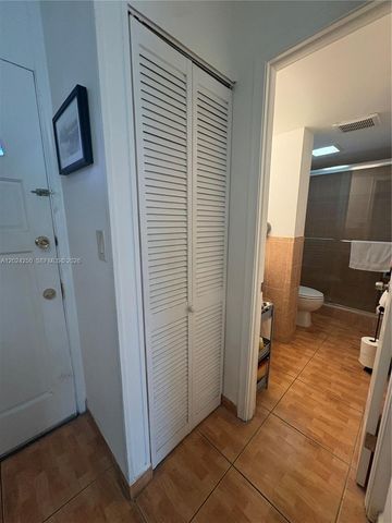 3551 NE 169th St 104, North Miami Beach, FL 33160