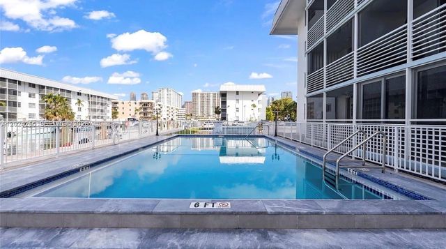 3551 NE 169th St 104, North Miami Beach, FL 33160