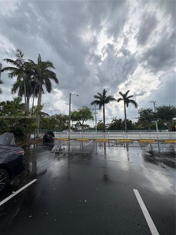 3551 NE 169th St 104, North Miami Beach, FL 33160