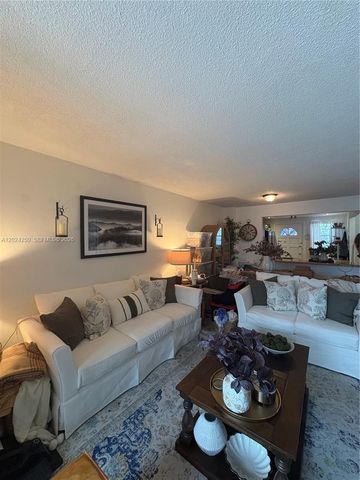 3551 NE 169th St 104, North Miami Beach, FL 33160