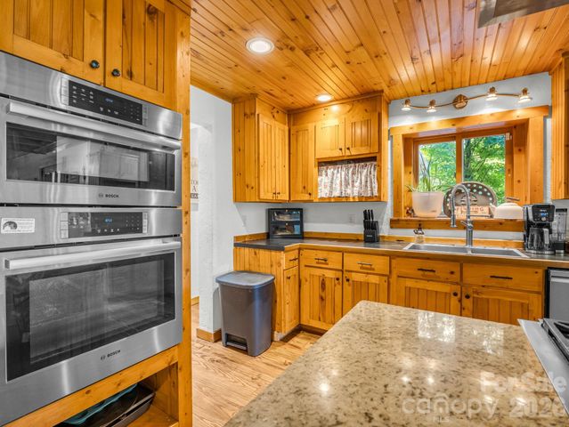 209 Chrysalis Lane, Lake Lure, NC 28746
