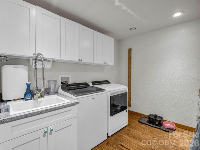 209 Chrysalis Lane, Lake Lure, NC 28746