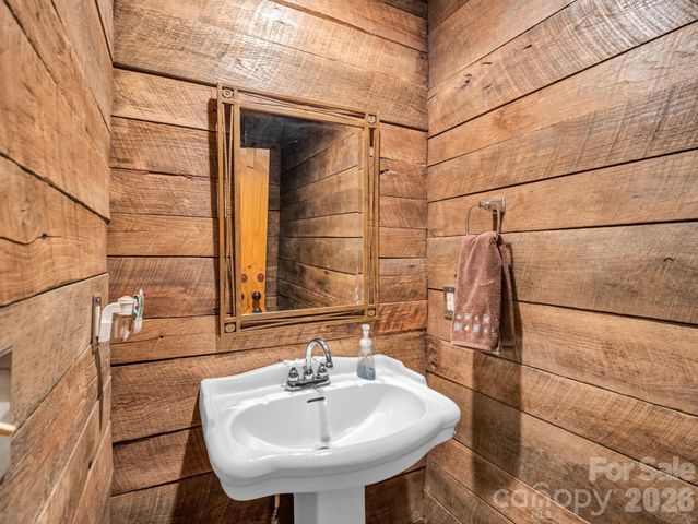 209 Chrysalis Lane, Lake Lure, NC 28746
