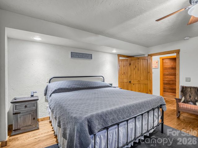 209 Chrysalis Lane, Lake Lure, NC 28746