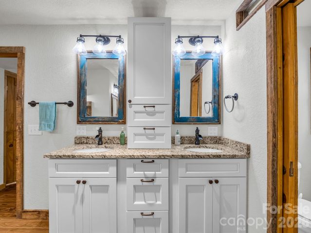 209 Chrysalis Lane, Lake Lure, NC 28746