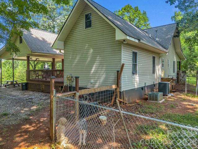 209 Chrysalis Lane, Lake Lure, NC 28746