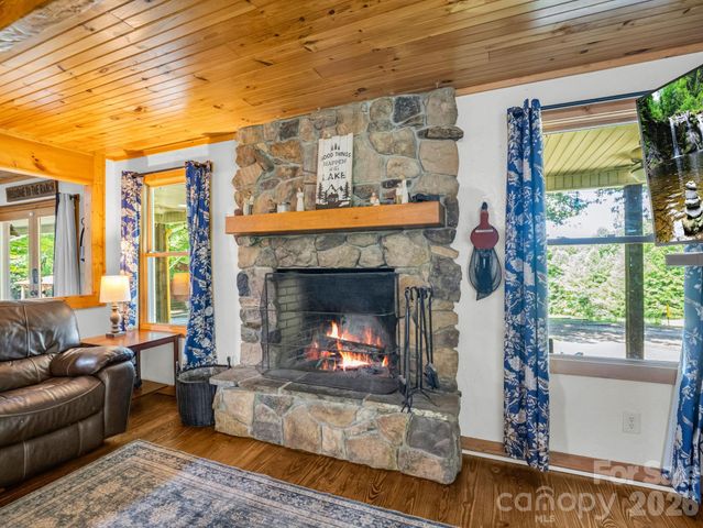 209 Chrysalis Lane, Lake Lure, NC 28746