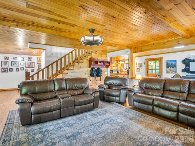 209 Chrysalis Lane, Lake Lure, NC 28746