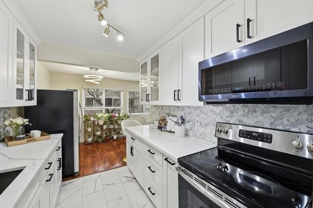 1898 Meridian Avenue 24, San Jose, CA 95125