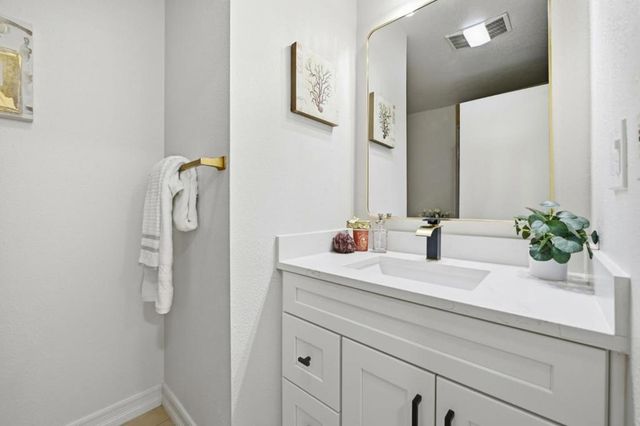 1898 Meridian Avenue 24, San Jose, CA 95125