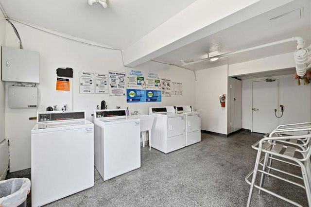 1898 Meridian Avenue 24, San Jose, CA 95125