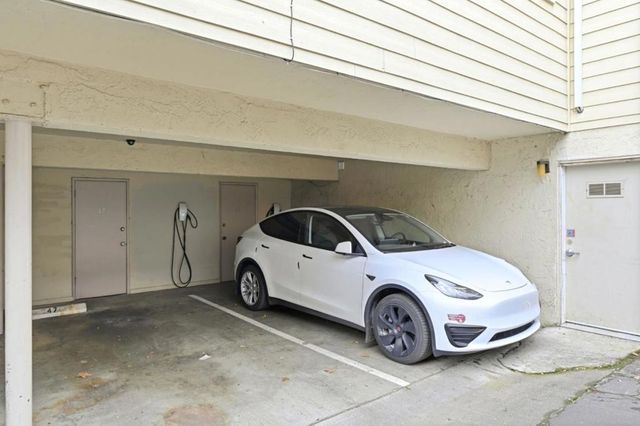 1898 Meridian Avenue 24, San Jose, CA 95125