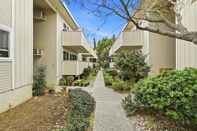 1898 Meridian Avenue 24, San Jose, CA 95125