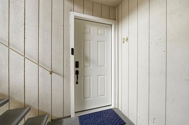 1898 Meridian Avenue 24, San Jose, CA 95125