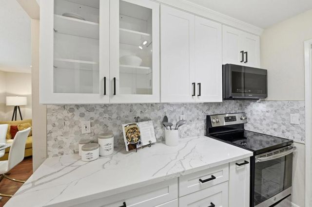 1898 Meridian Avenue 24, San Jose, CA 95125