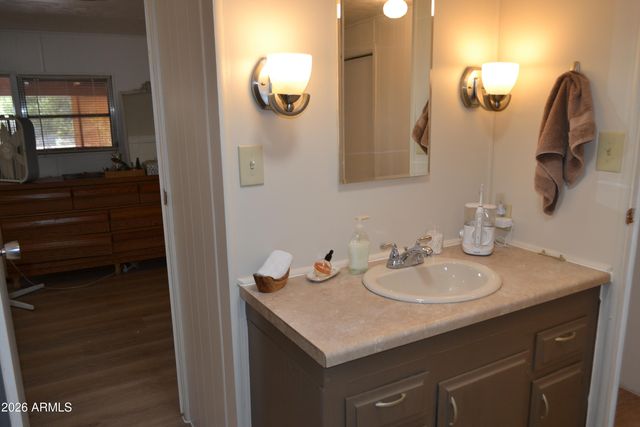 523 S PARK VIEW Circle, Mesa, AZ 85208