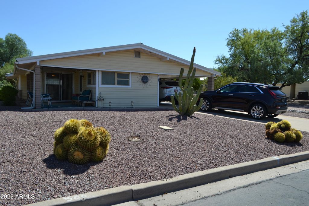 523 S PARK VIEW Circle, Mesa, AZ 85208