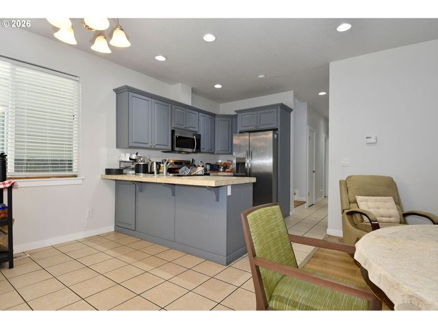 2837 Ne STAPLETON Rd, Vancouver, WA 98661