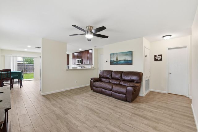 19822 Creston Cove Court, Cypress, TX 77433