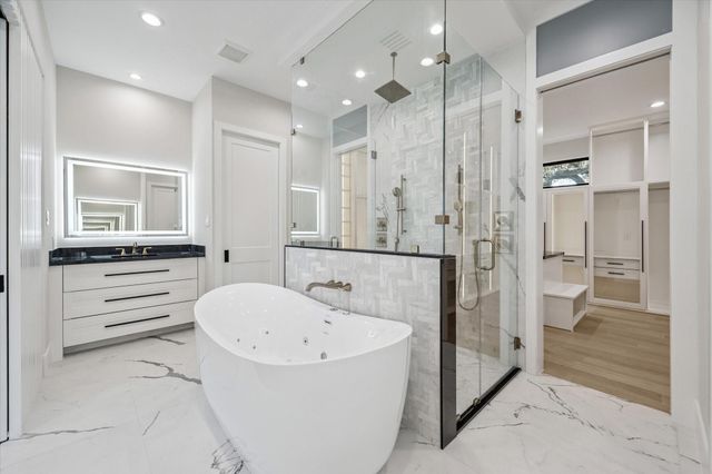 1014 Gardenia Drive, Houston, TX 77018