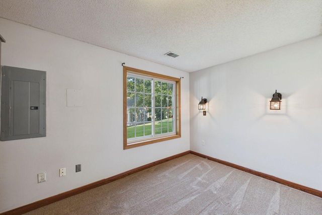 182 Emerson Avenue E, West Saint Paul, MN 55118