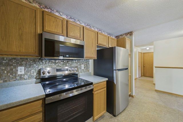 182 Emerson Avenue E, West Saint Paul, MN 55118